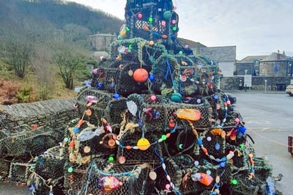 Seaside themed Christmas tree