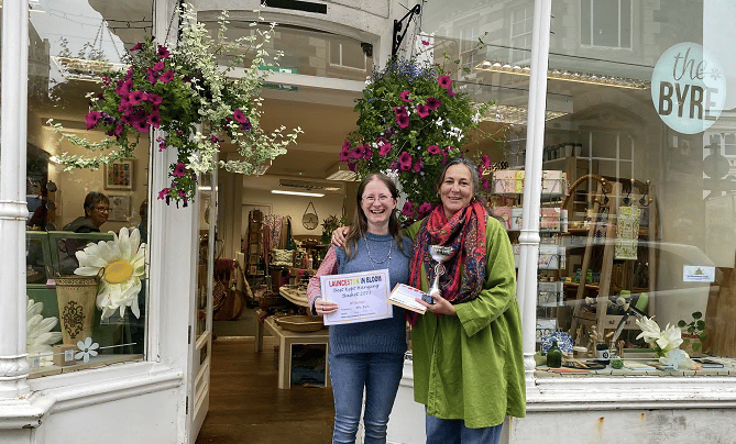 Sarah Bradley at The Byre in Broad Street won ‘Best Kept Hanging Basket’ 