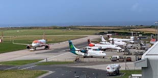 Flights at airport diverted and delayed due to strong winds