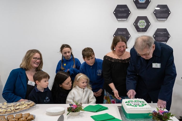 Harold Sheer cuts the cake. (Picture: Frankie Thomas)